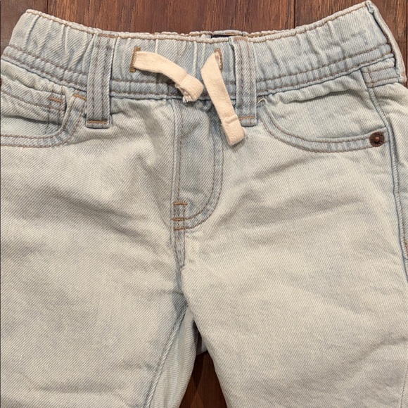 GAP Kids Light Wash Denim Shorts - Picture 4 of 4